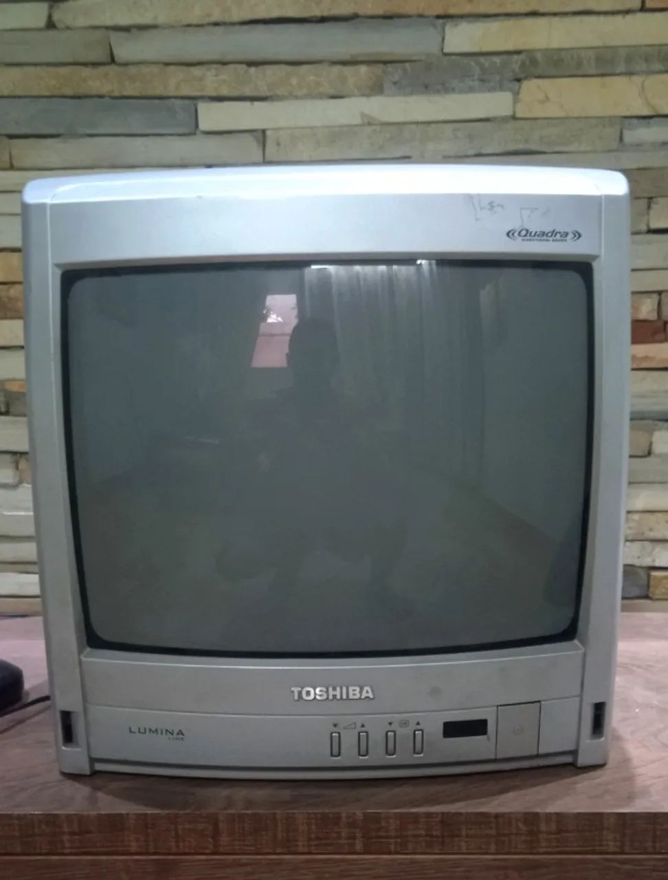 Tv tubo Toshiba 14 polegadas perfeita para games - Foto 2