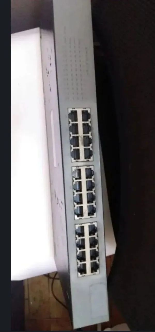 Switch Encore 24 Portas 10/100 Mbps - Modelo Enh924-aut Usado  - Foto 3