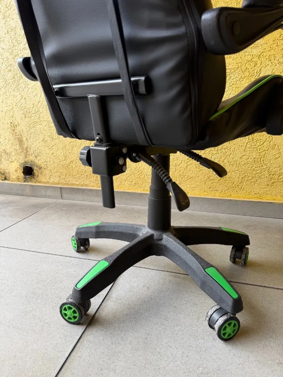 Cadeira gamer x-zone - Foto 4