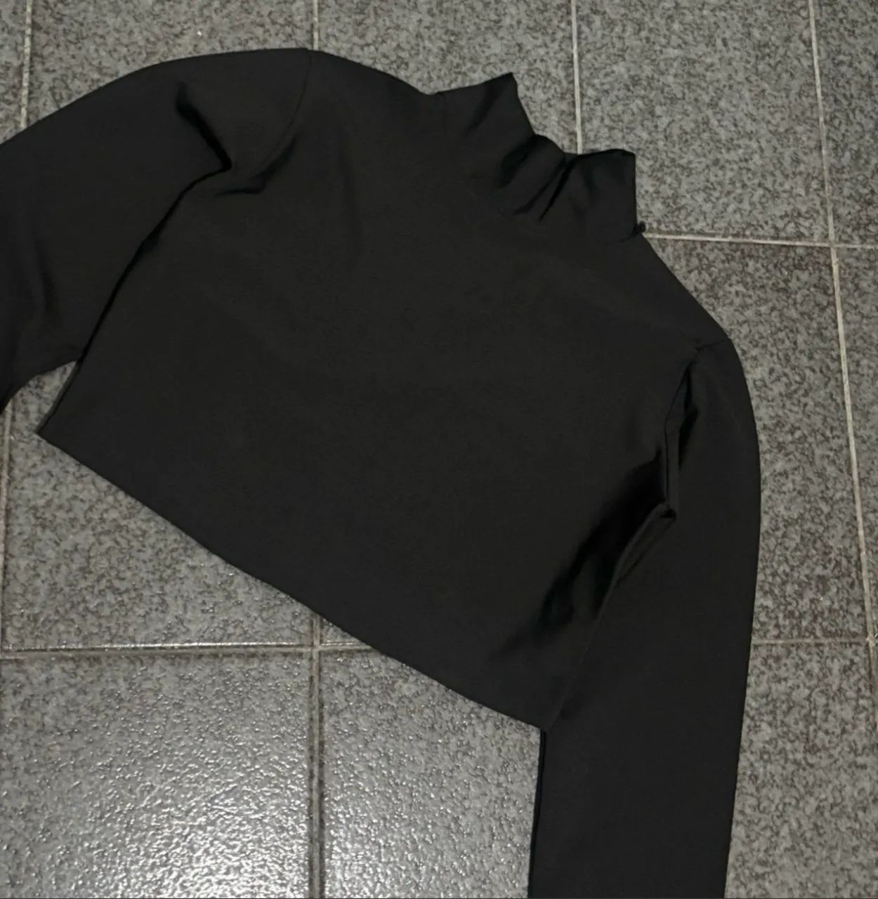 Cropped Manga Longa 