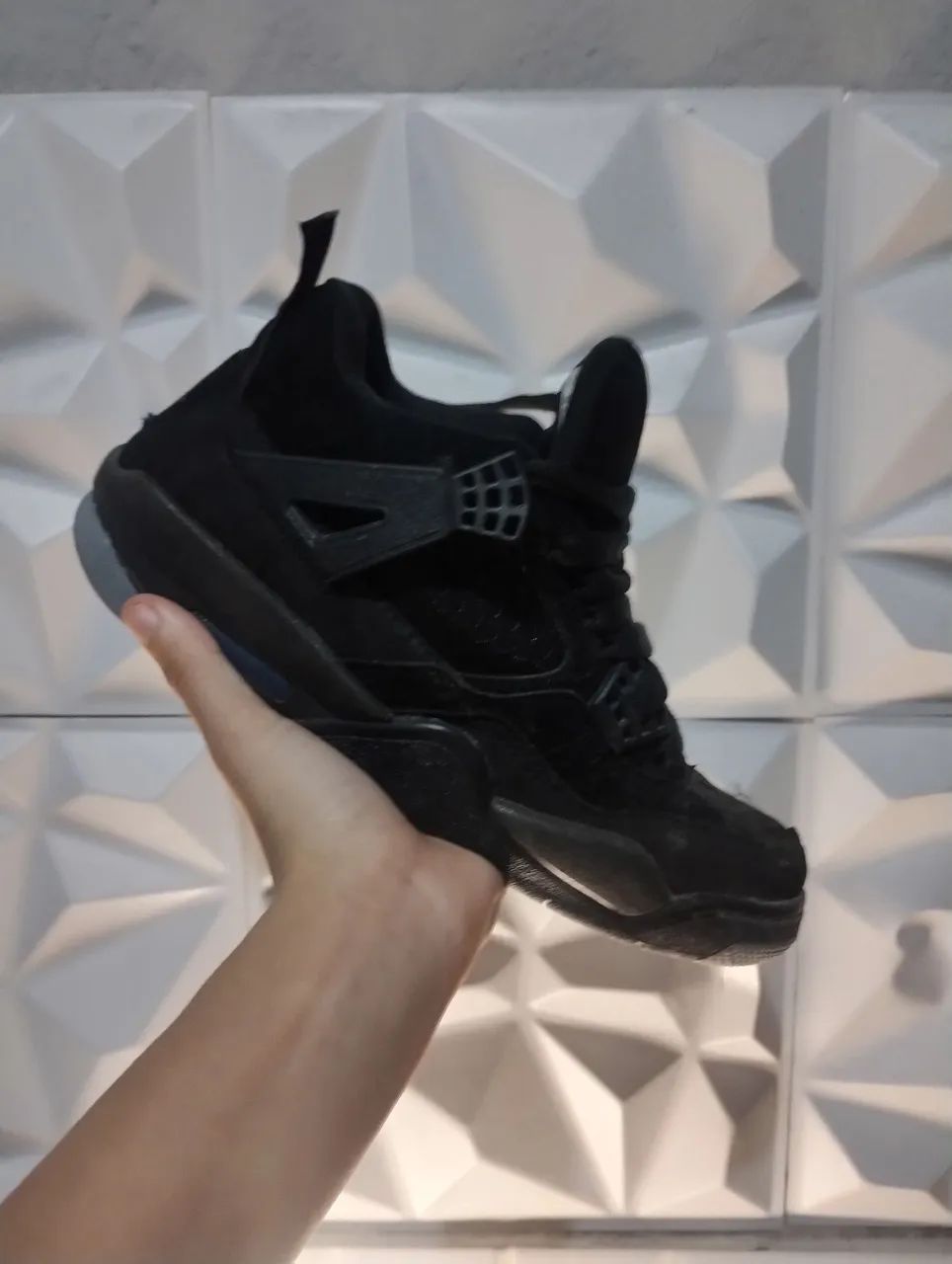 Jordan 4 Black 
