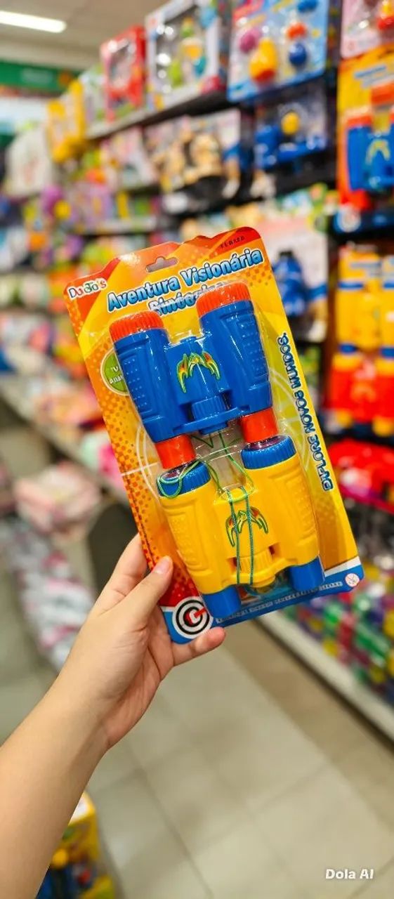 Dois binóculos de brinquedo 