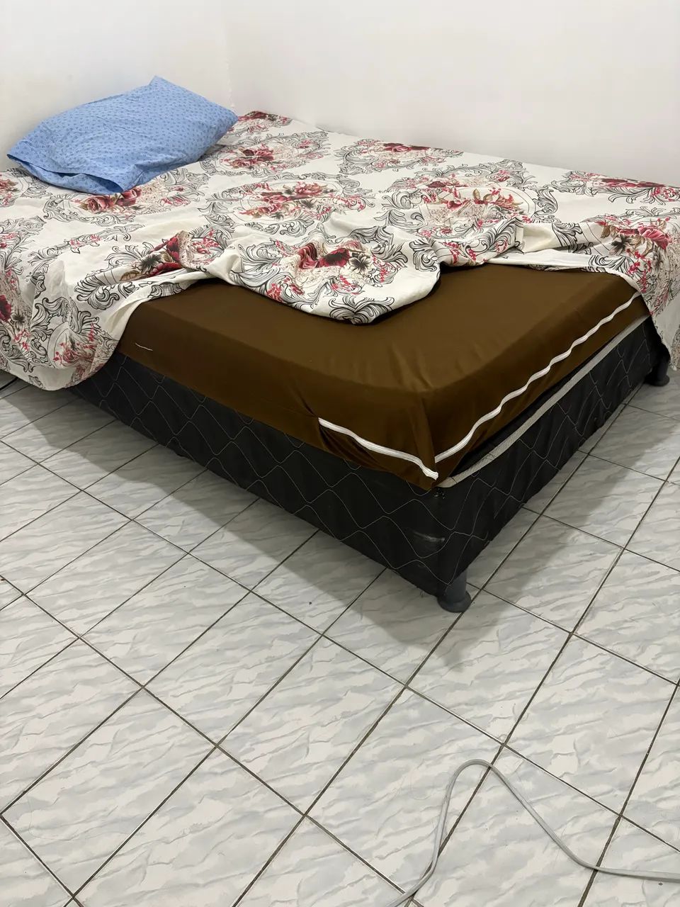 Cama + colchão por 190,00 - Foto 2