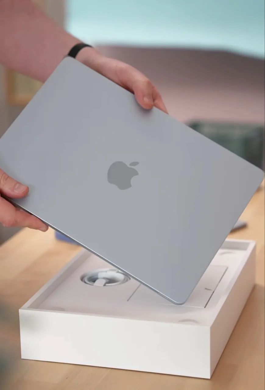 【新品・未開封】MacBook Air M5 512GB/16GB シルバー MacBook Air M5 512GB | 16GB Prata - Novo - Notebooks - Jardim