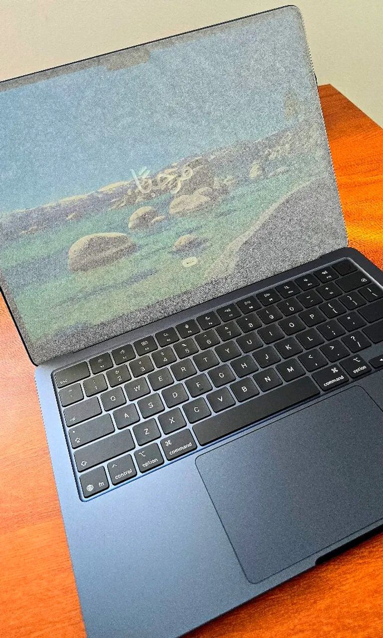 MacBook Air M5 (2026) - 13 Polegadas Meia-noite / Novo, Lacrado, Nunca Usado