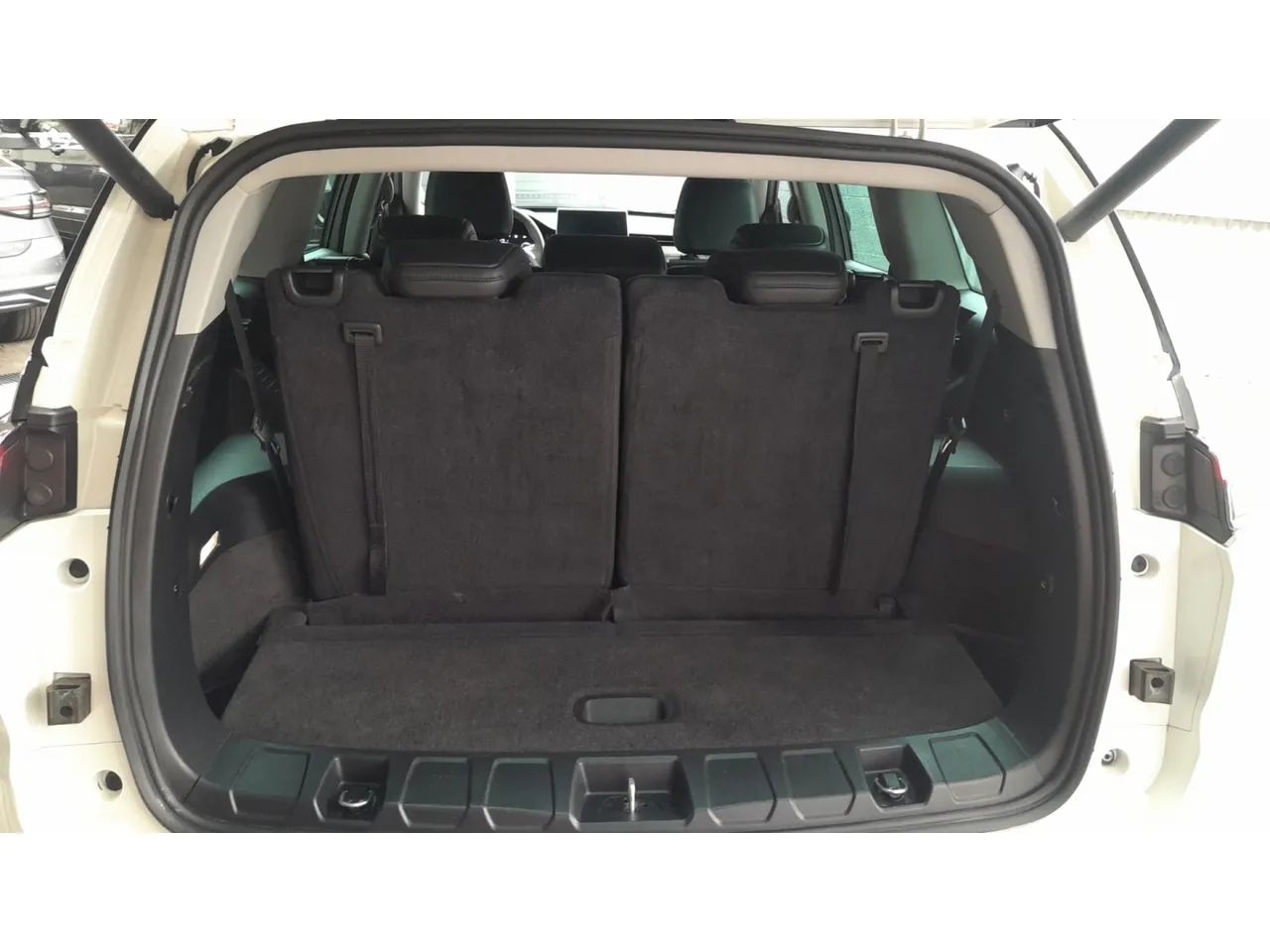 Jeep Commander Limited T270 1.3 TB Flex Aut., foto 14 de 16