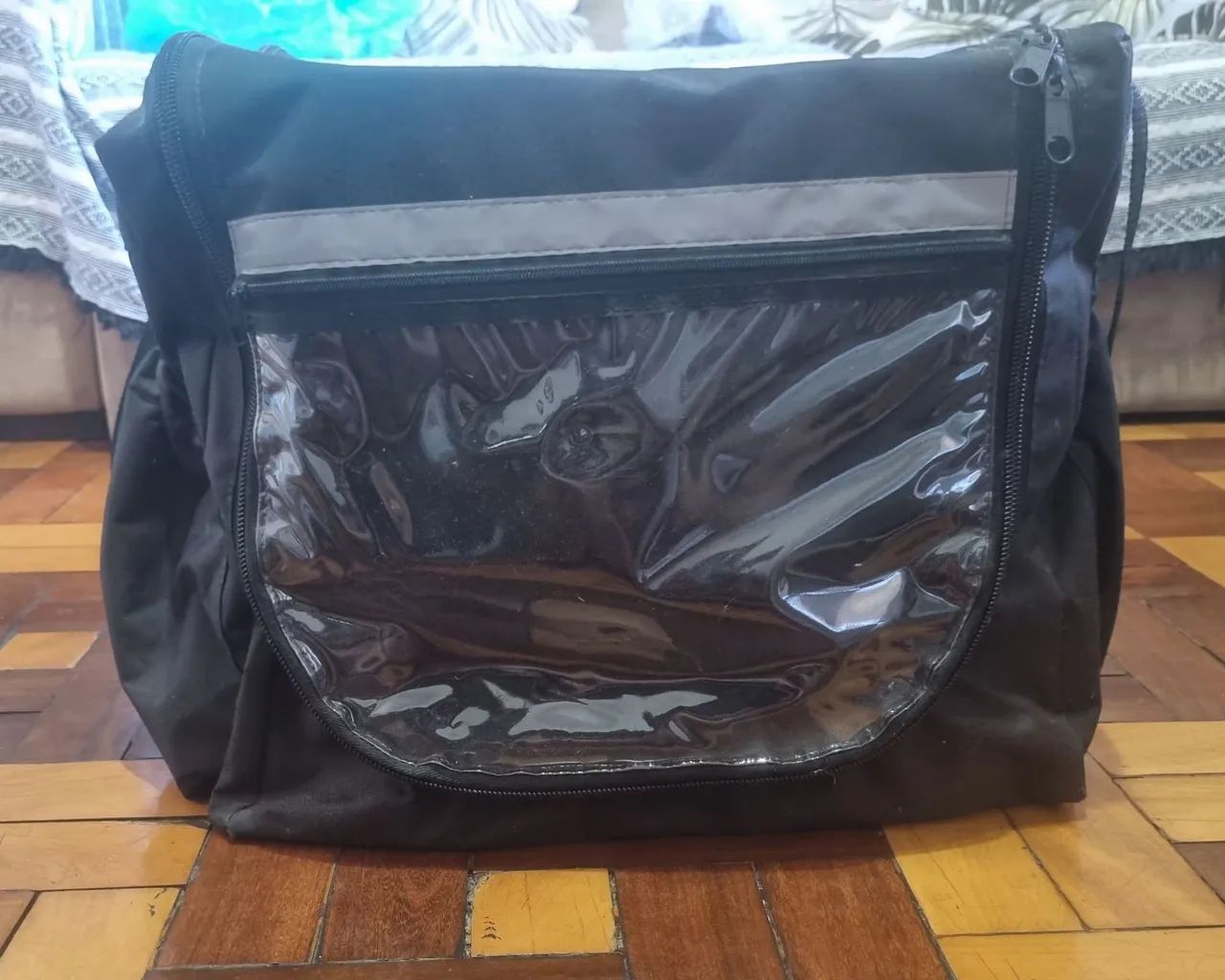 Barg preta vender quentinha 