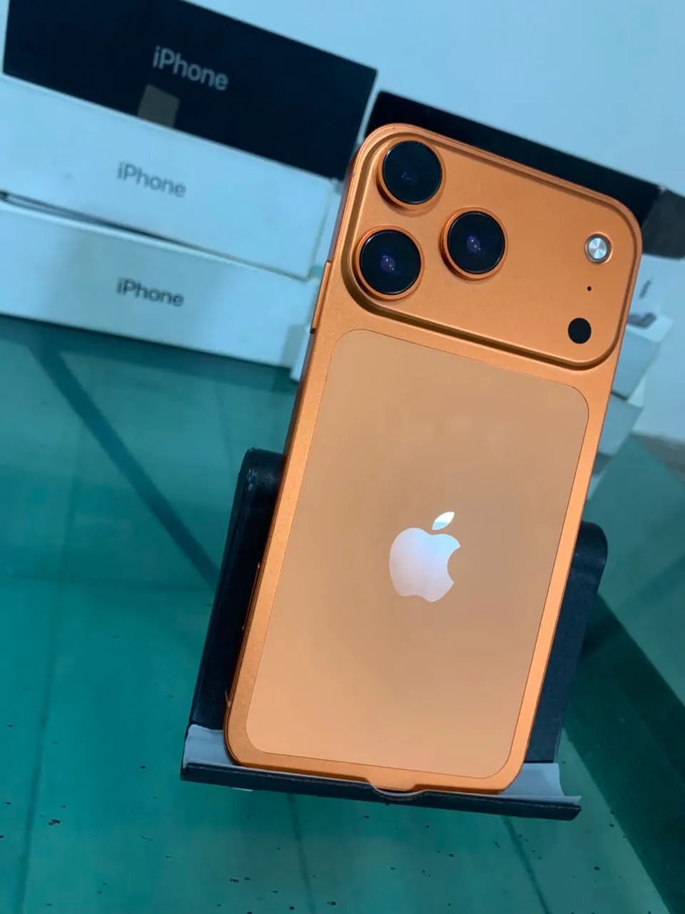 Vendo iPhone XR ou 11 na capa do 17 pro - Foto 4
