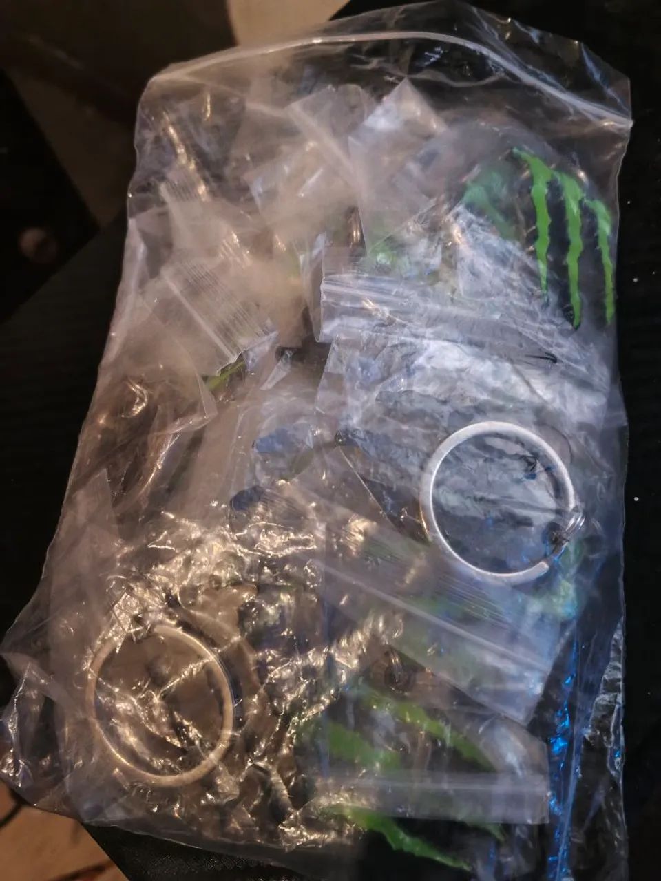 25 unidades Pacote chaveiros Monster ® Edição limitada
