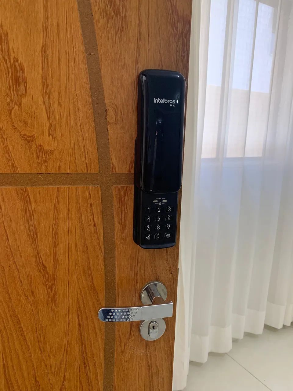 IMPERDÍVEL- Aluga apartamento semimobiliado com 3 quartos  - Foto 2