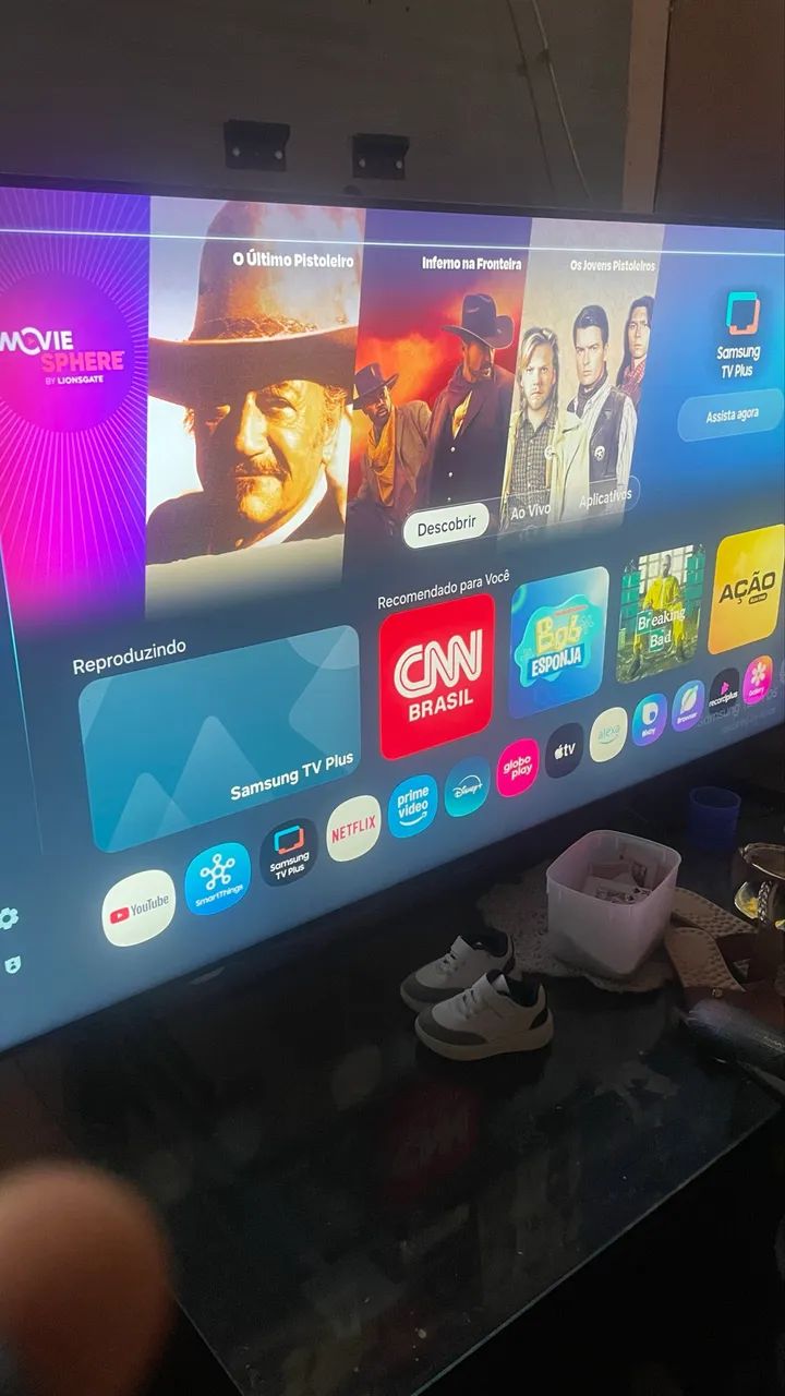 Vendo Tv Samsung 65 polegadas 4k filé funcionando tudo sem defeito e sem detalhes!! - Foto 2