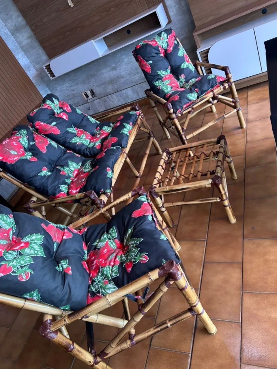 Conjunto Namoradeira + 2 Poltronas  - Foto 2