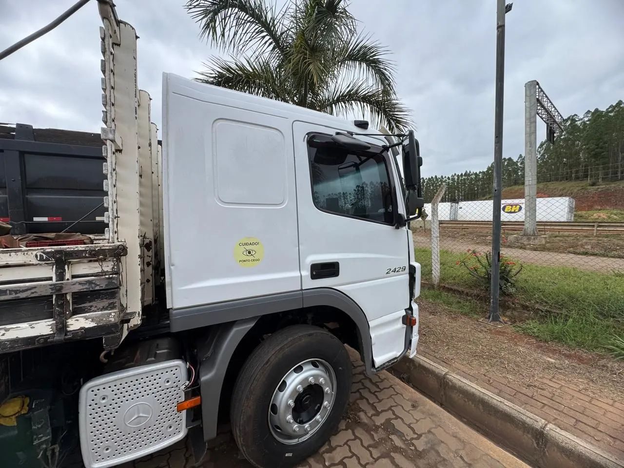 ATEGO 2429 - Foto 4