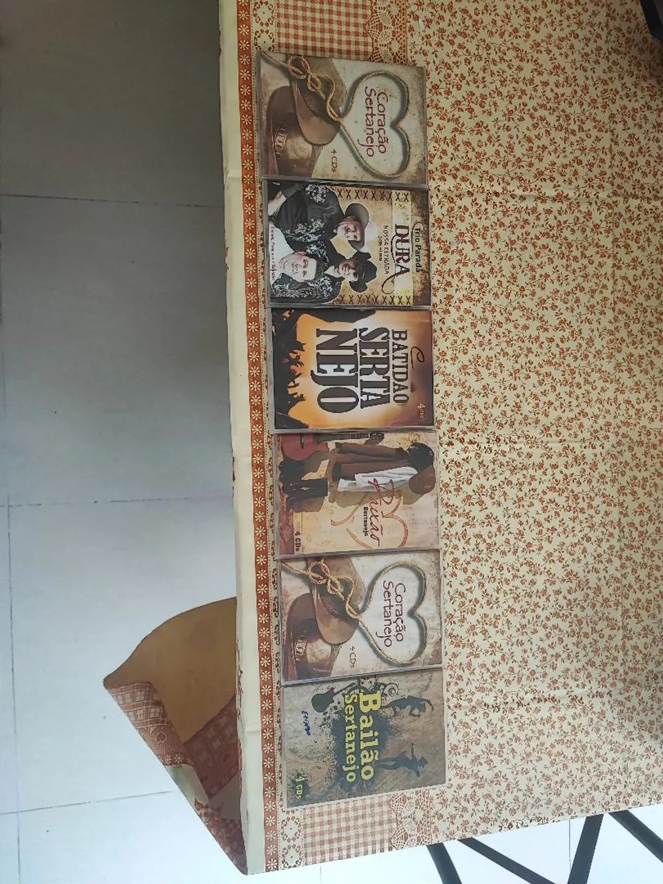 Kit 6 Álbuns (Com 4 CDs Cada) de Músicas Sertanejas 