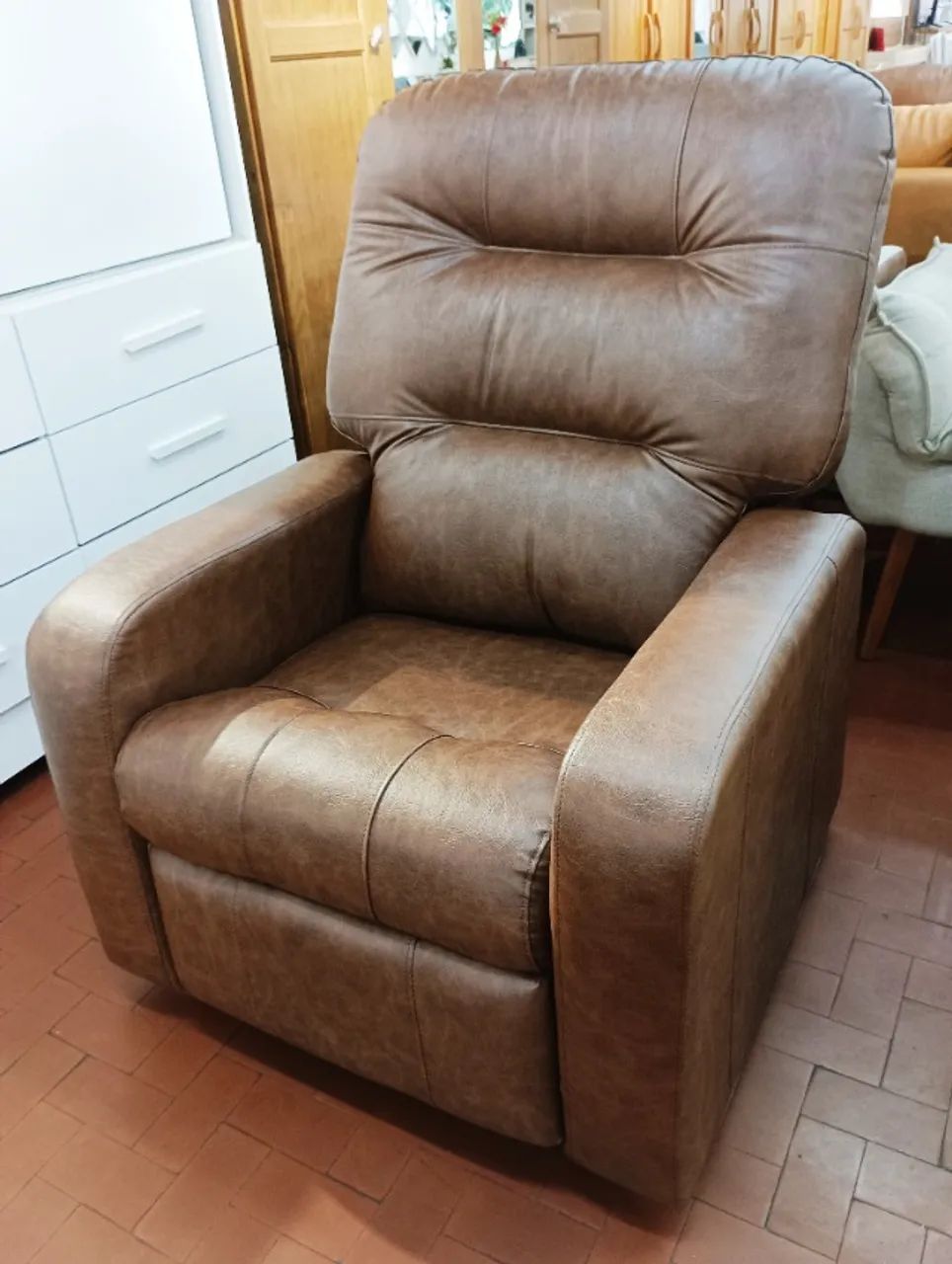 Poltrona Reclinável Azera.