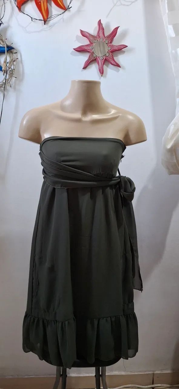 Vestido verde militar com bolsos