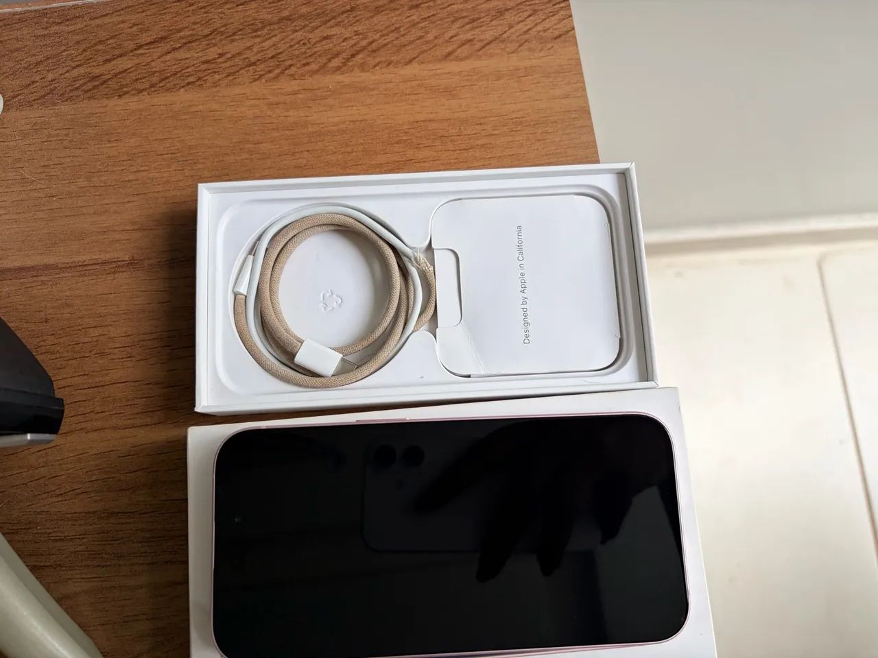 iPhone 15 rosa 256gb com cabo original - Foto 4