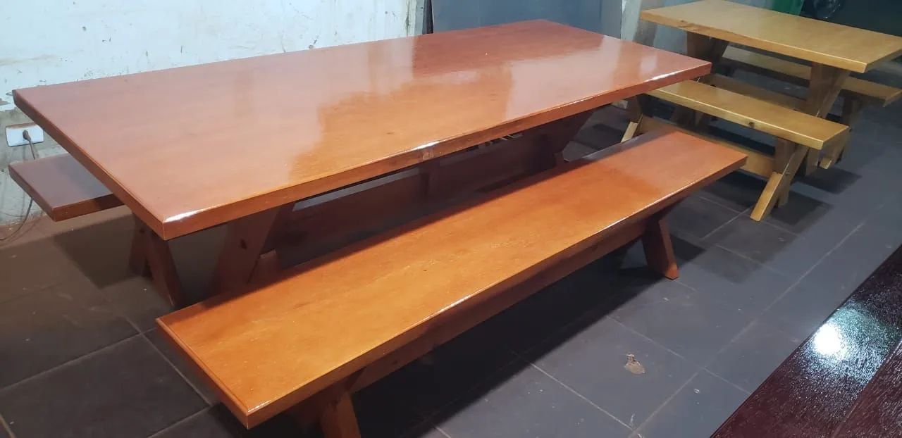 MESA COM BANCOS  - Foto 3