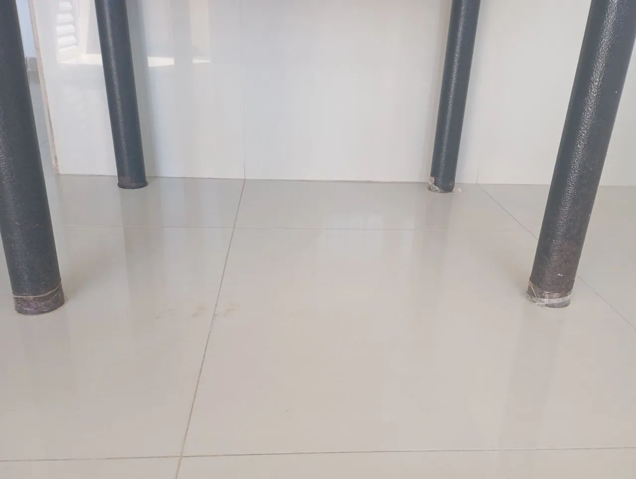 Mesa com 4 cadeiras - Foto 4
