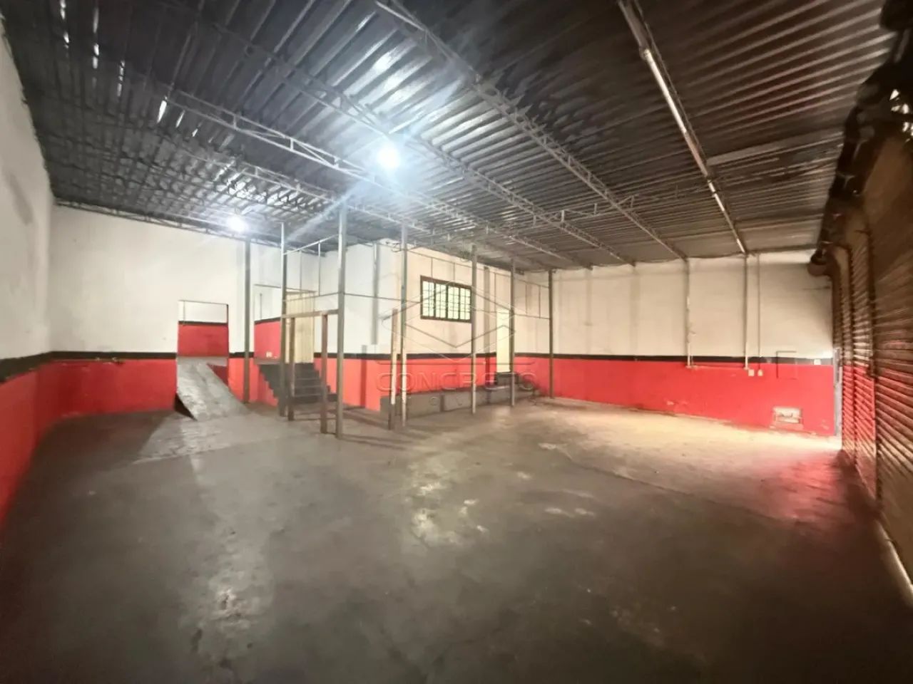 EXCELENTE GALPÃO COMERCIAL COM OPÇÃO DE MORADIA NO CENTRO DE BAURU - Foto 3