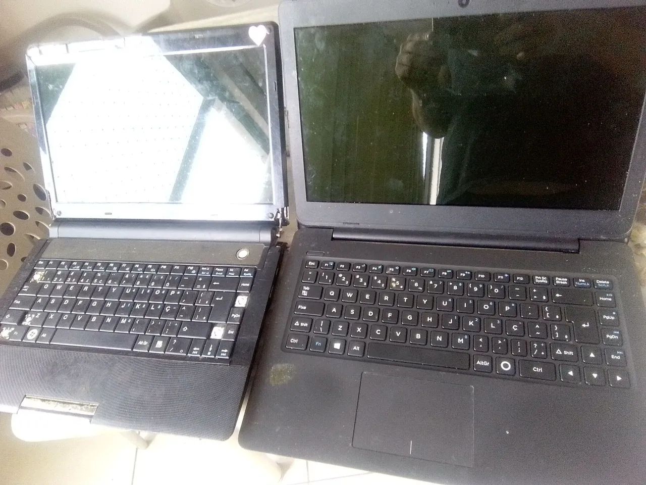 2 NOTEBOOKS -  RETIRADA DE PEÇAS.