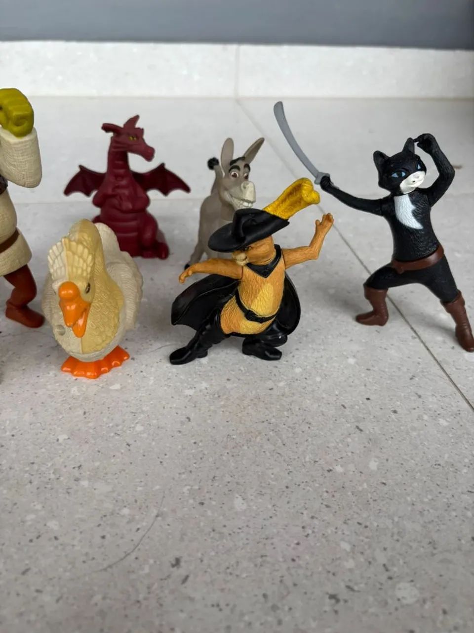 Kit 8 Bonecos Shrek e Gato de Botas - McDonald's - Foto 3