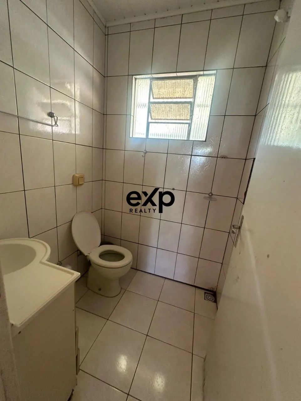 CASA EM TERRENO DE ESQUINA - Foto 2