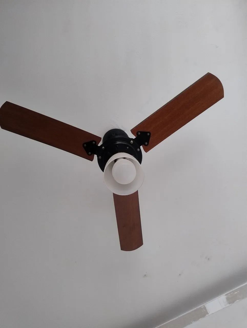 Ventilador de teto em perfeito estado  - Foto 2