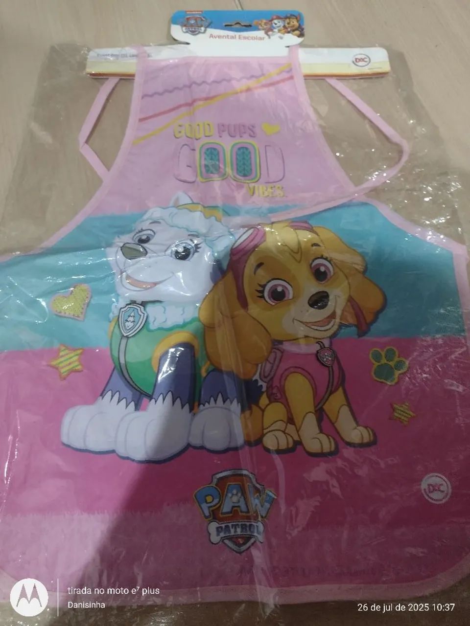 VENDE-SE AVENTAL DA PATRULHA CANINA NUNCA USADO