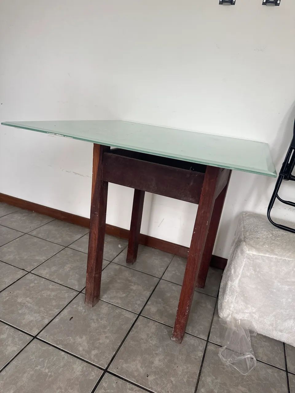 Mesa de jantar simples - Foto 3