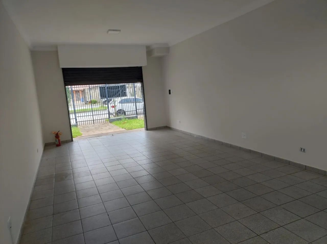 Loja comercial com 55 m², sem condomínio e em rua movimentada - Foto 2