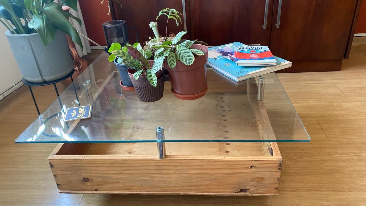 Mesa de centro com tampo de vidro e armazenamento interno - Foto 3