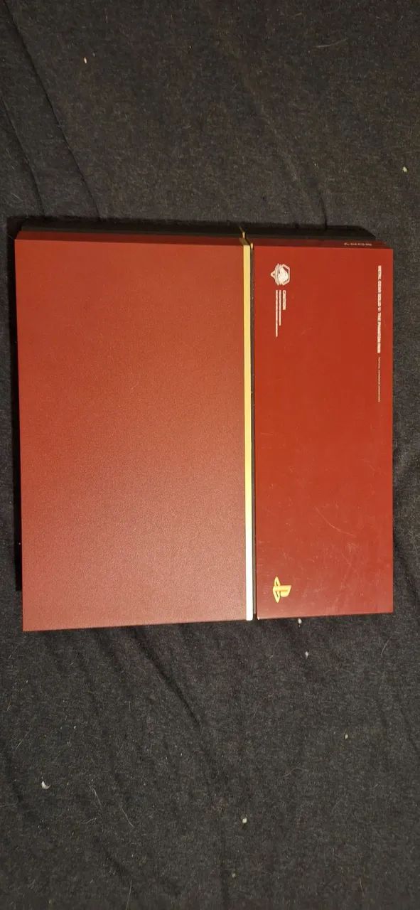 Playstation 4 Edição Metal Gear Solid.