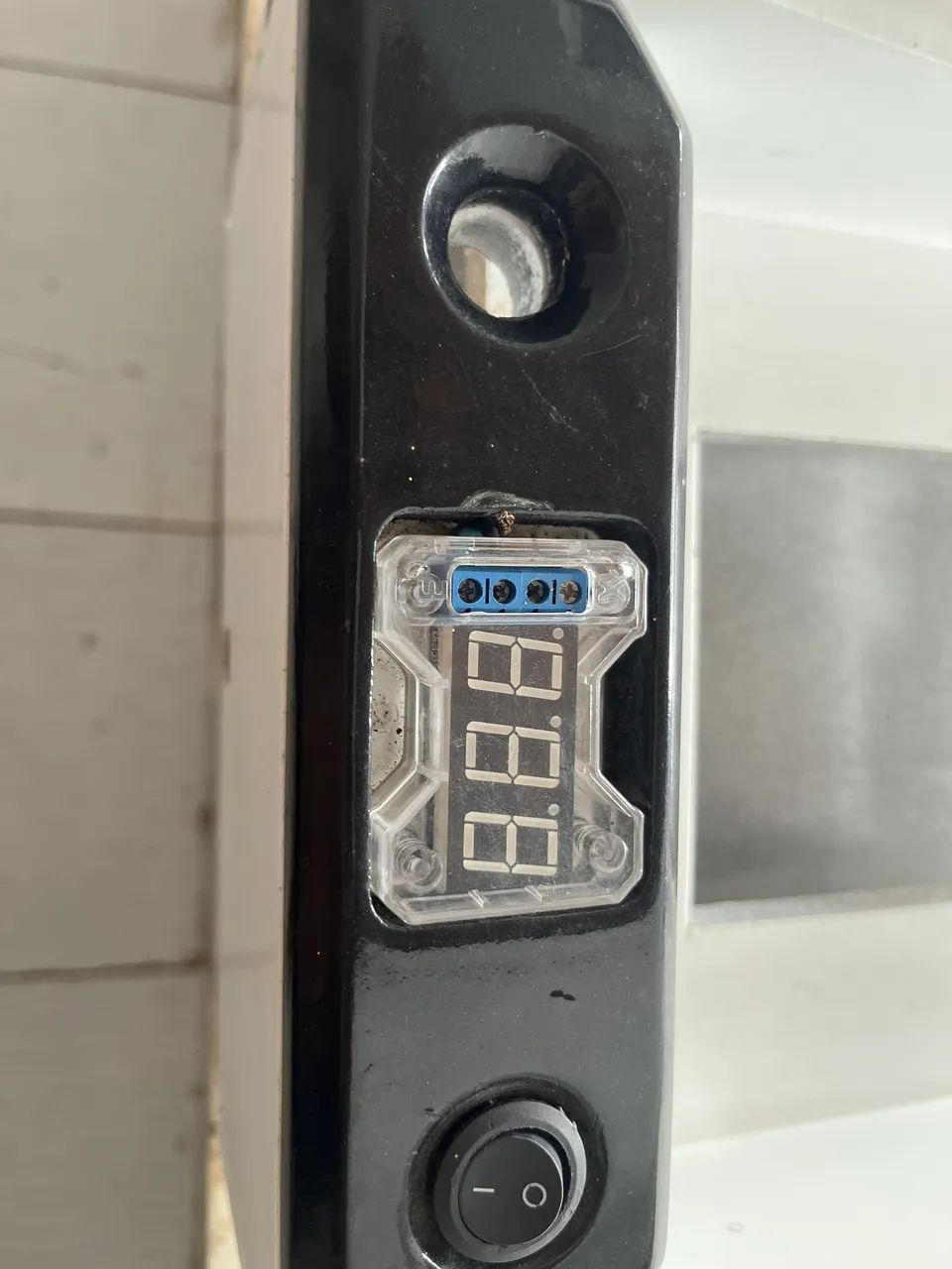 Rack móvel acompanhado de voltímetro e tic tac  - Foto 4