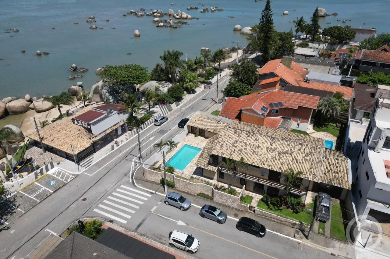 Casa comercial ampla em Itaguaçu, ideal para seu negócio prosperar - Foto 2
