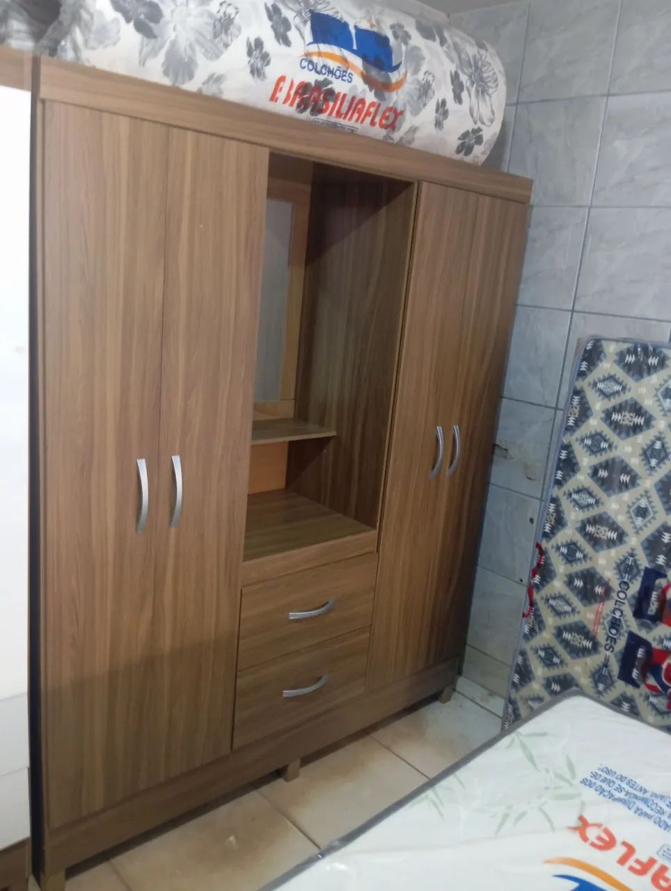 Guarda roupa novo em oferta  - Foto 2