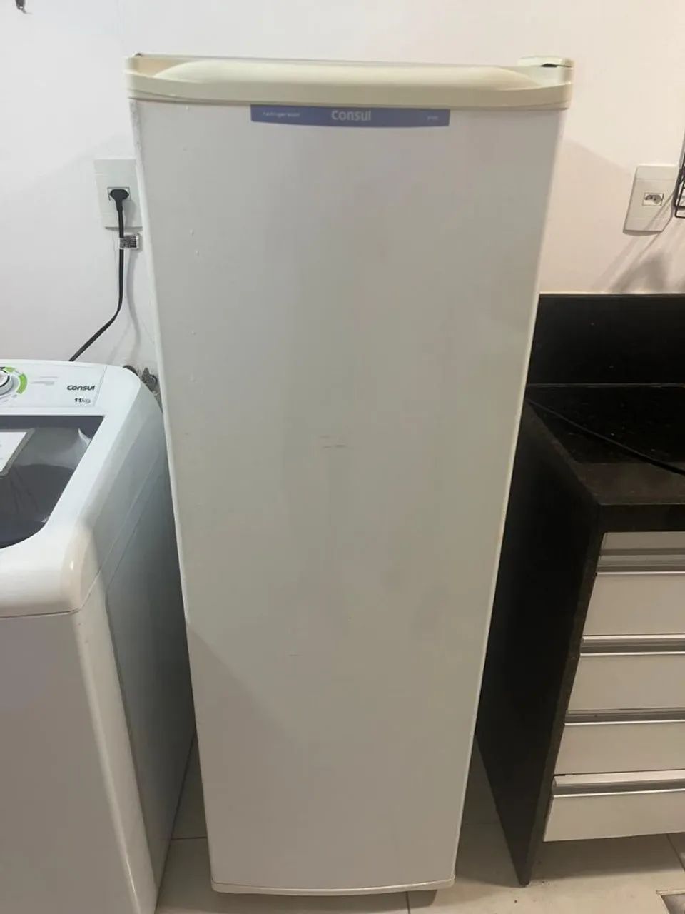 Geladeira compacta consul