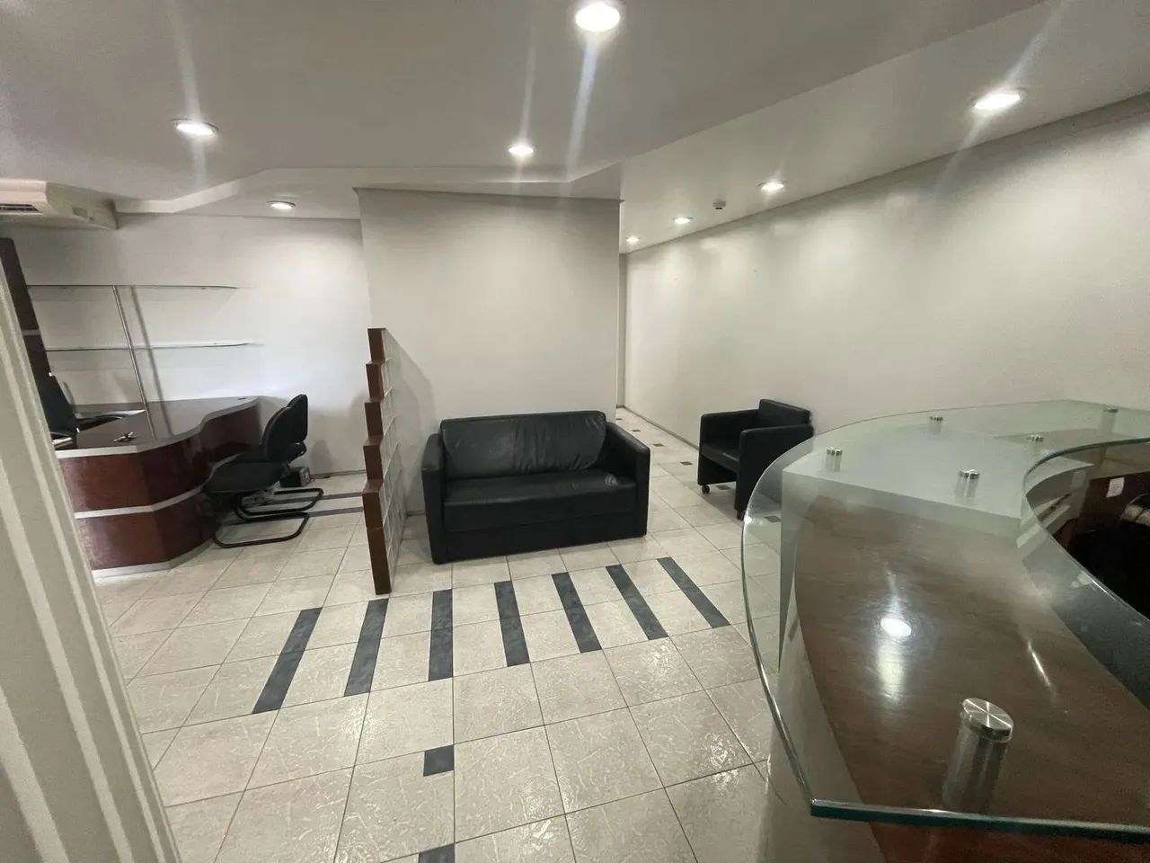 Oferta Unica Para Investidores!!  Sala 70 m2 Mobiliada na Washington Soares Fortaleza-CE - Foto 4