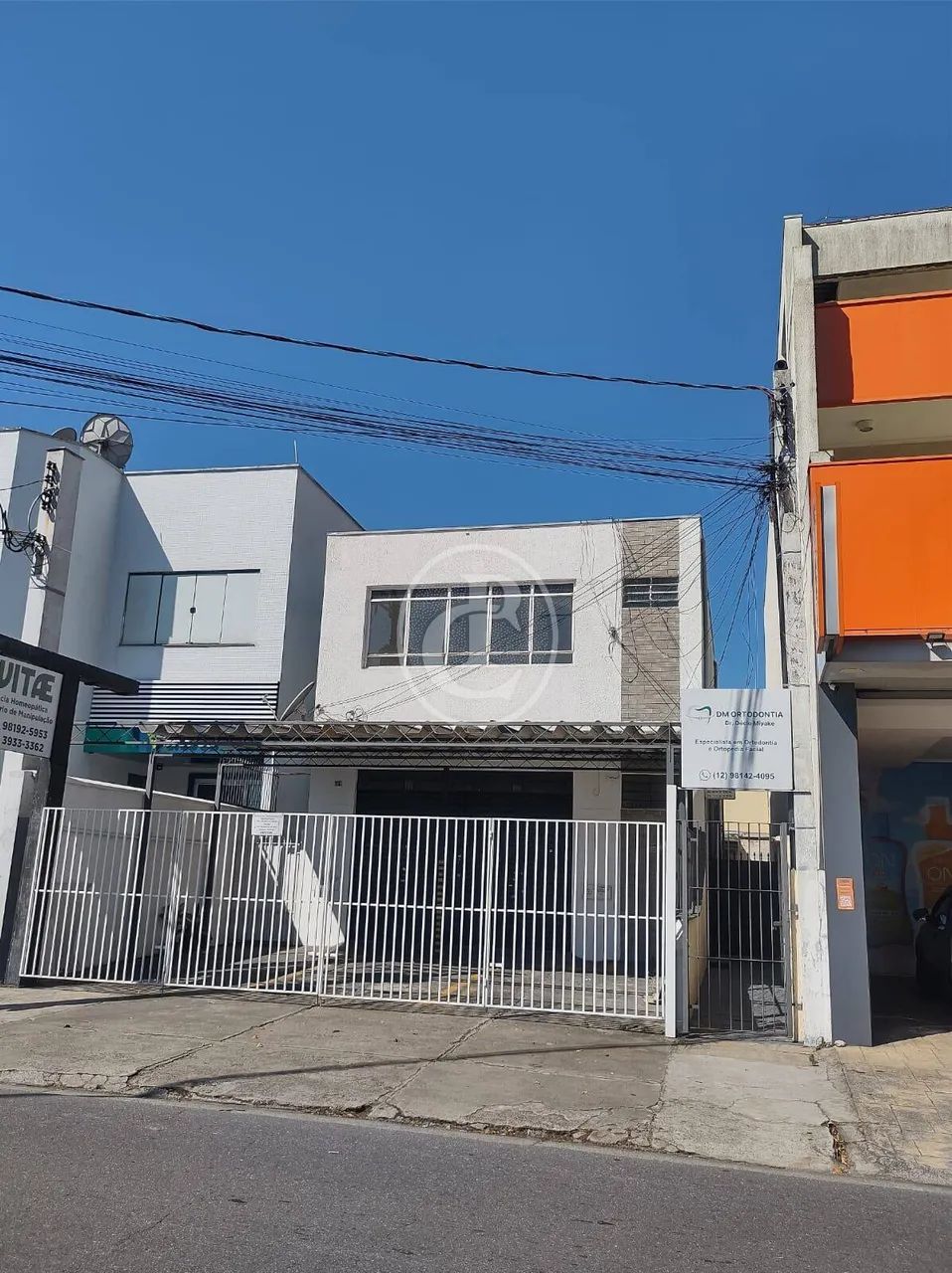SALA COMERCIAL COM VISTA PARA A AV. ANDRÔMEDA  EXCELENTE PARA ESCRITÓRIO - Foto 3