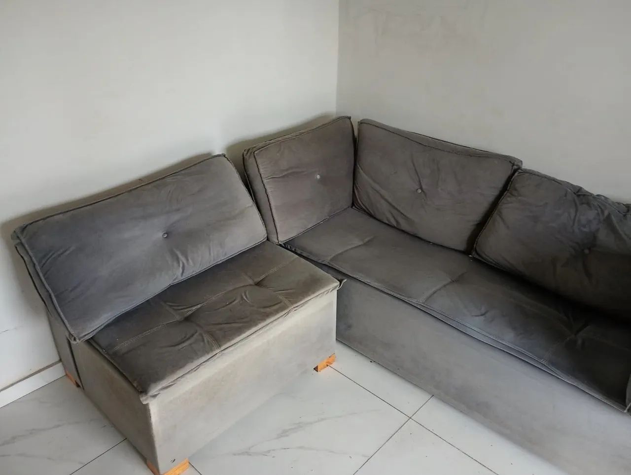 Sofá 3 e 5 lugares com com uma parte sobressalente, apenas 1000 Reais  - Foto 2