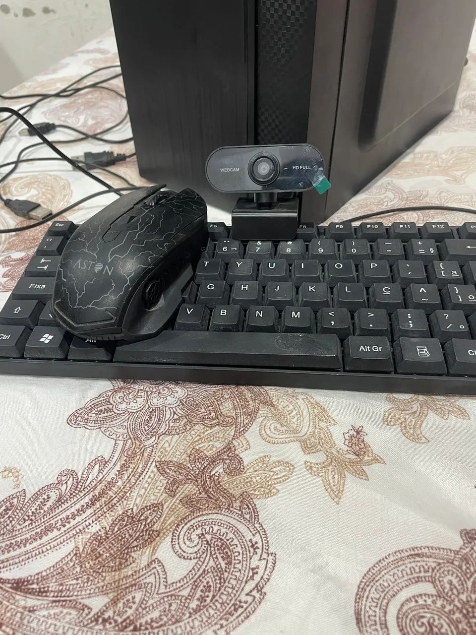 Vendo computador para conserto ou retirada de peças 