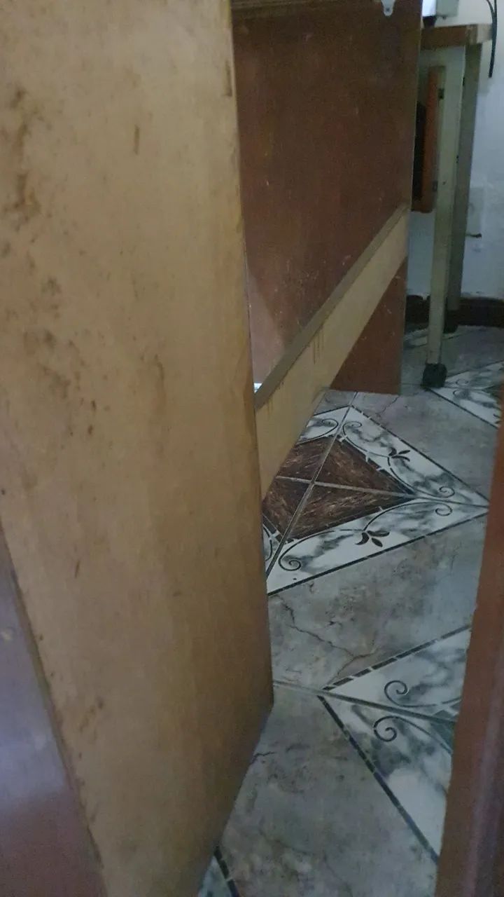 Mesa de escritório de  madeira - Foto 4