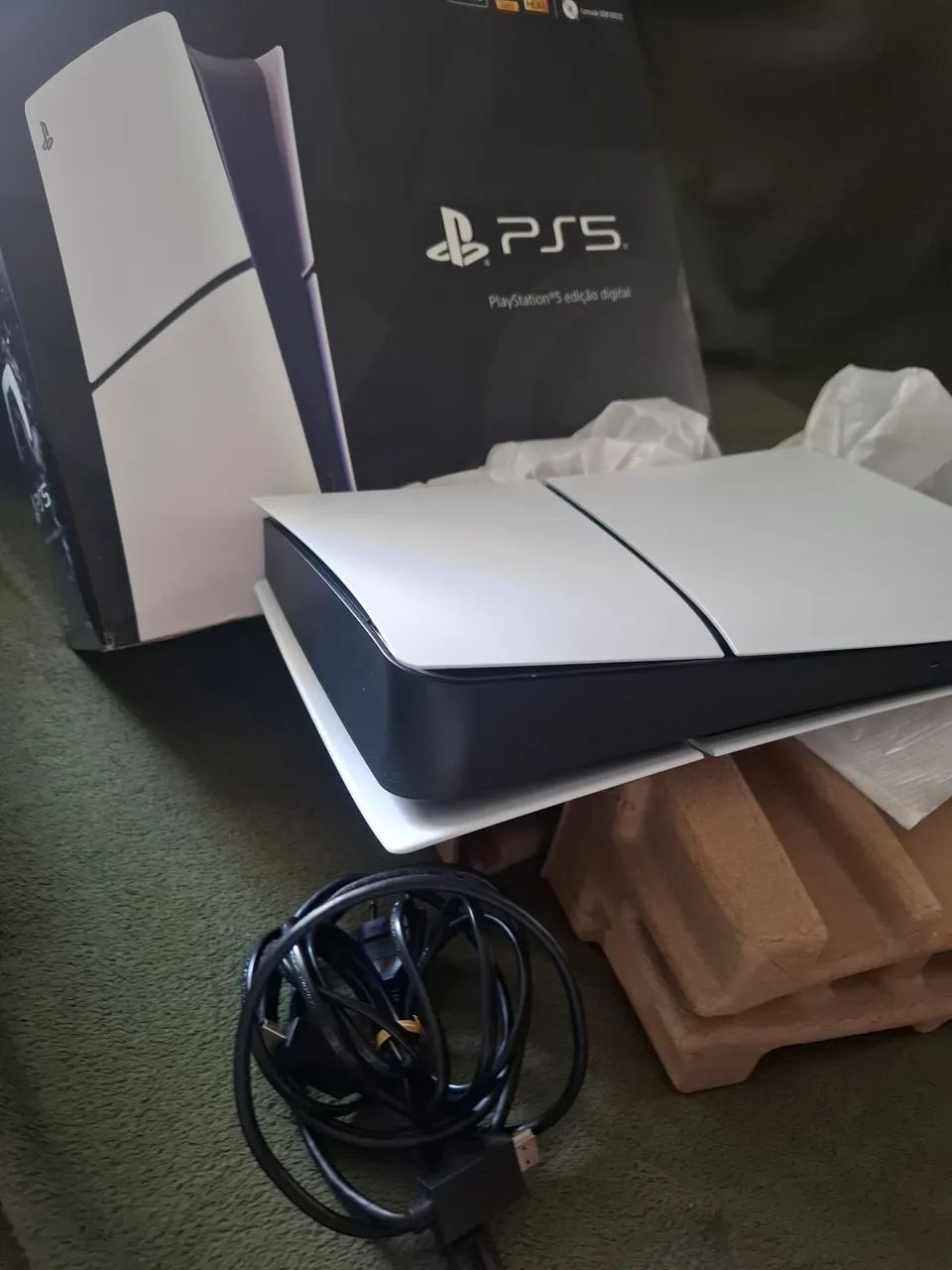 Barbada - PS5 Slim - Praticamente Novo - Foto 3