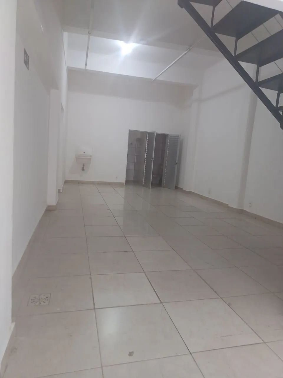 Alugo loja centro comercial 50% desconto no 1? mês  - Foto 2