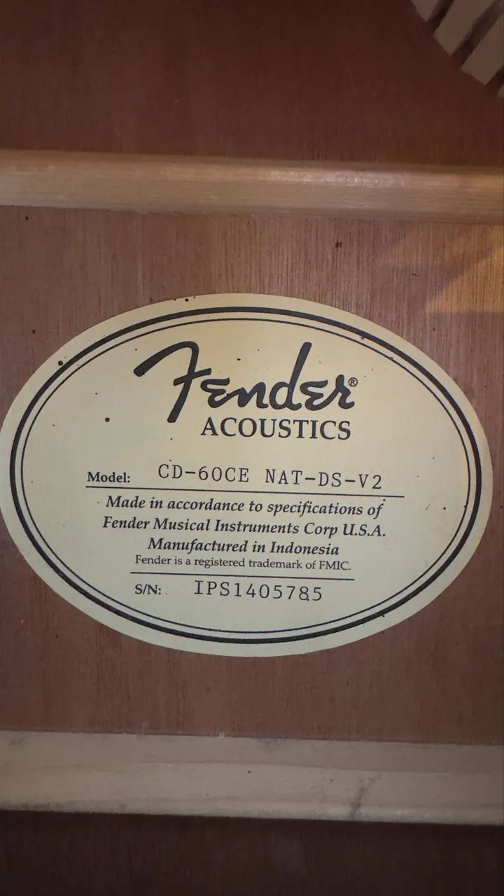 Fender CD-60CE NAT-DS-V2 + Fishman Isys+ + Case Fender Premium