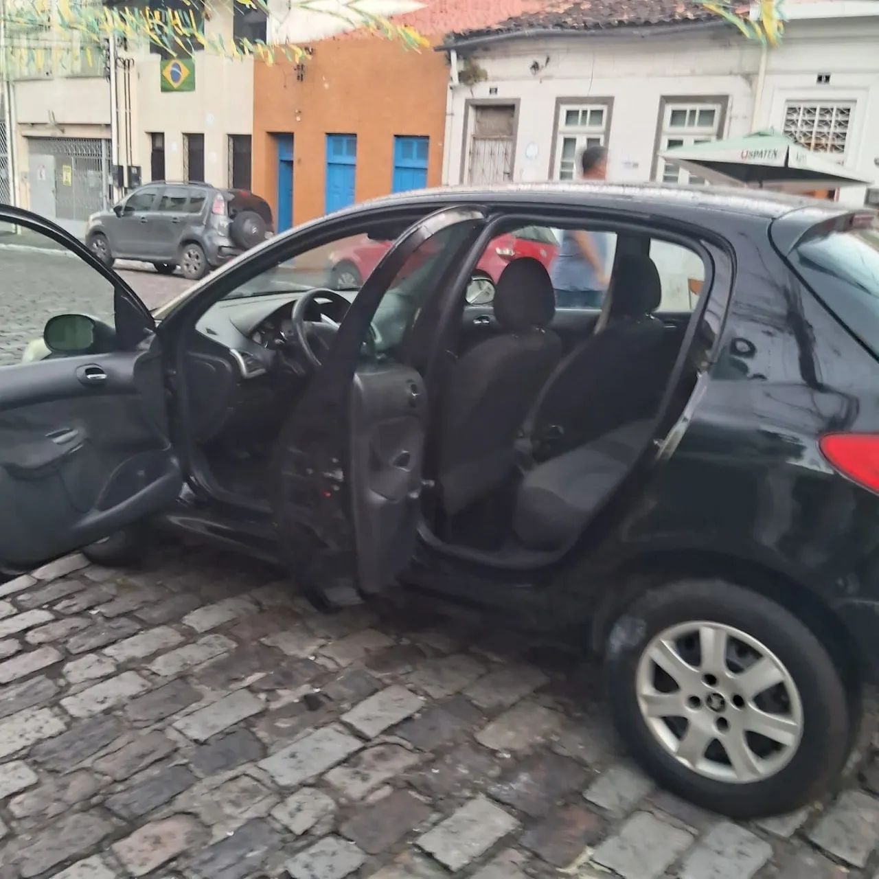 Peugeot 207 207 XR 1.4 FLEX 8V 5P 2012