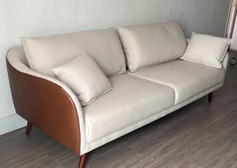 Sofá Living em Linho Bege 2,40m - Foto 2