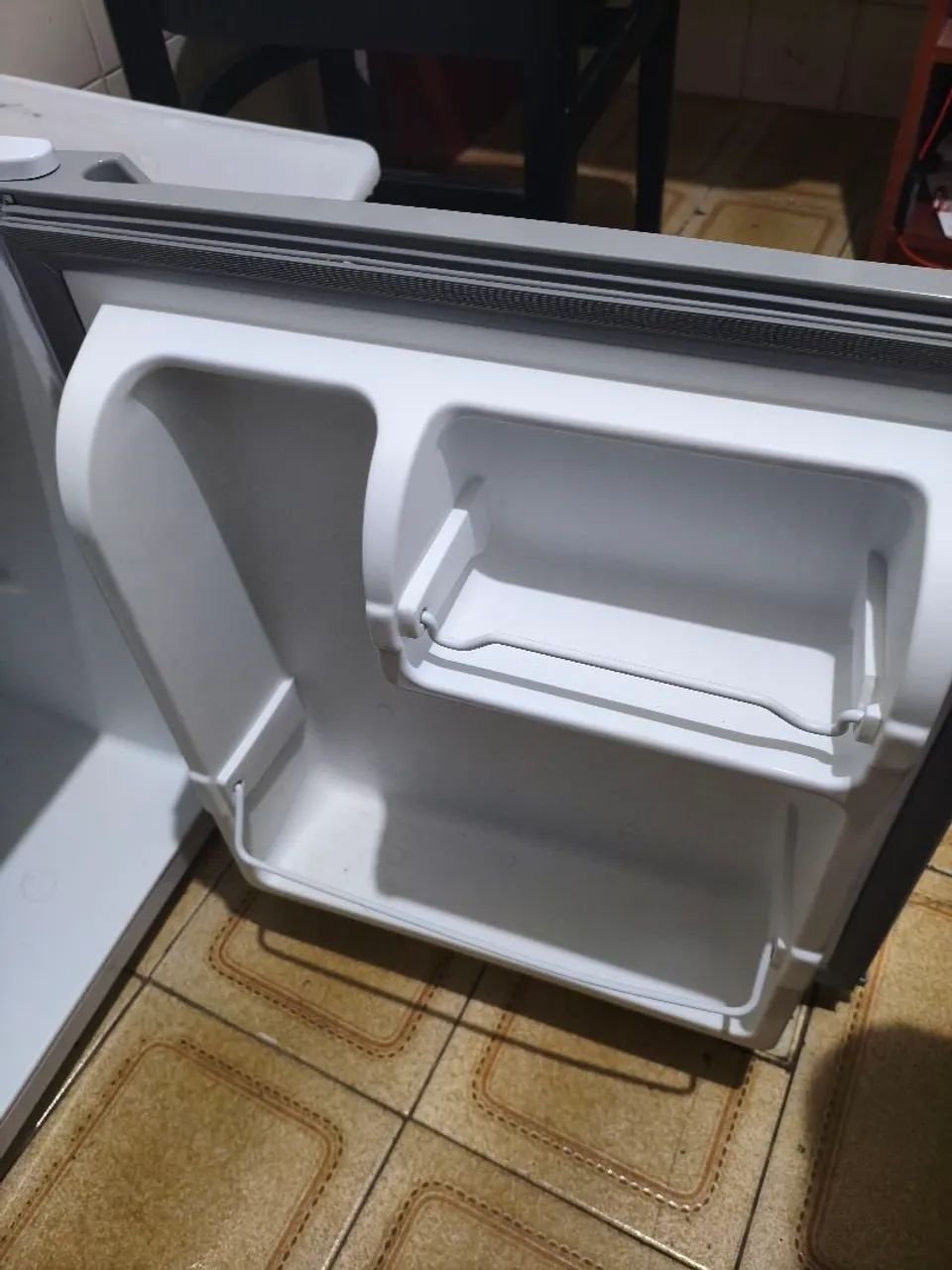 Frigobar Mondial 46L  - Foto 2