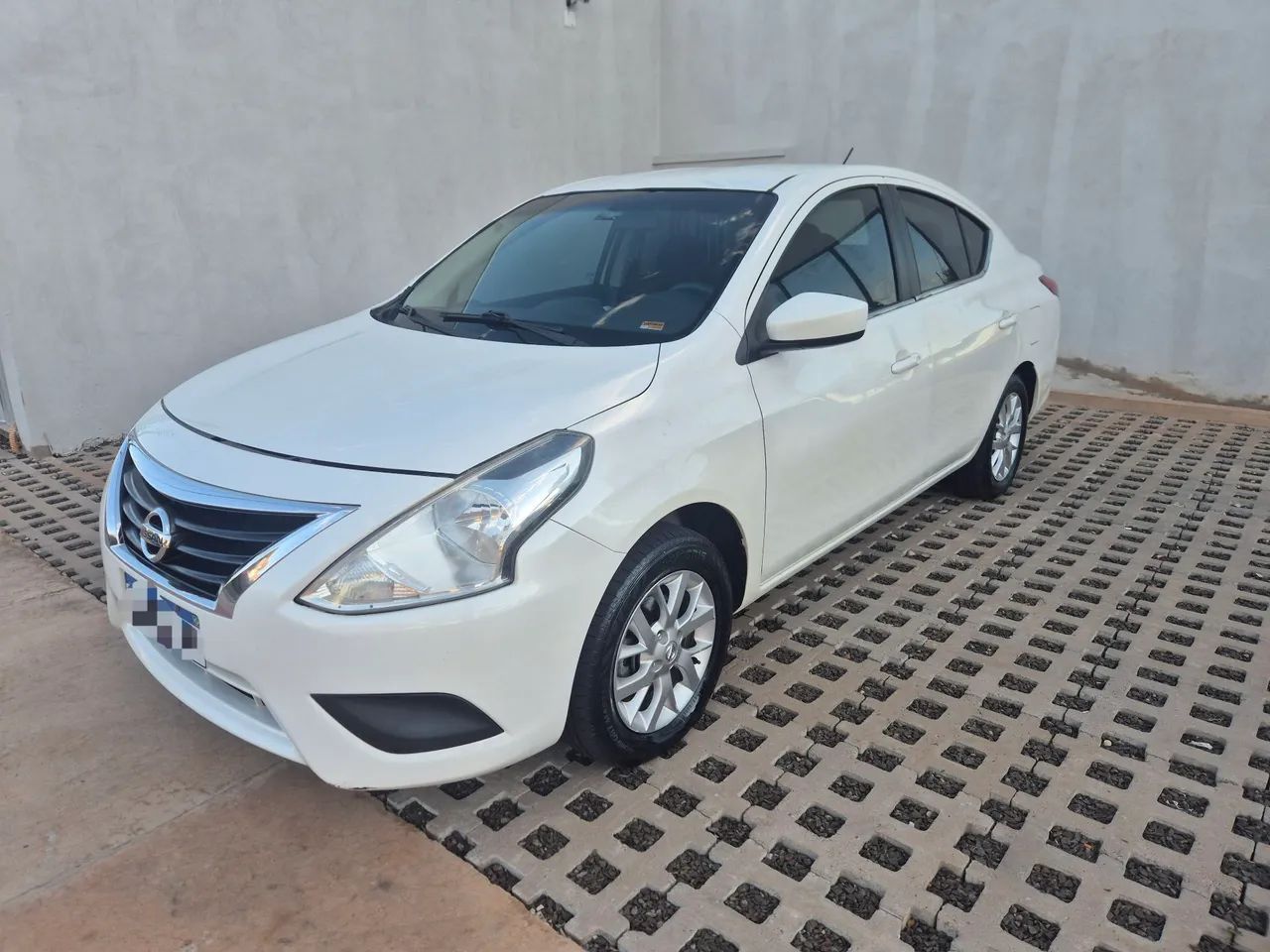Nissan Versa 2016
