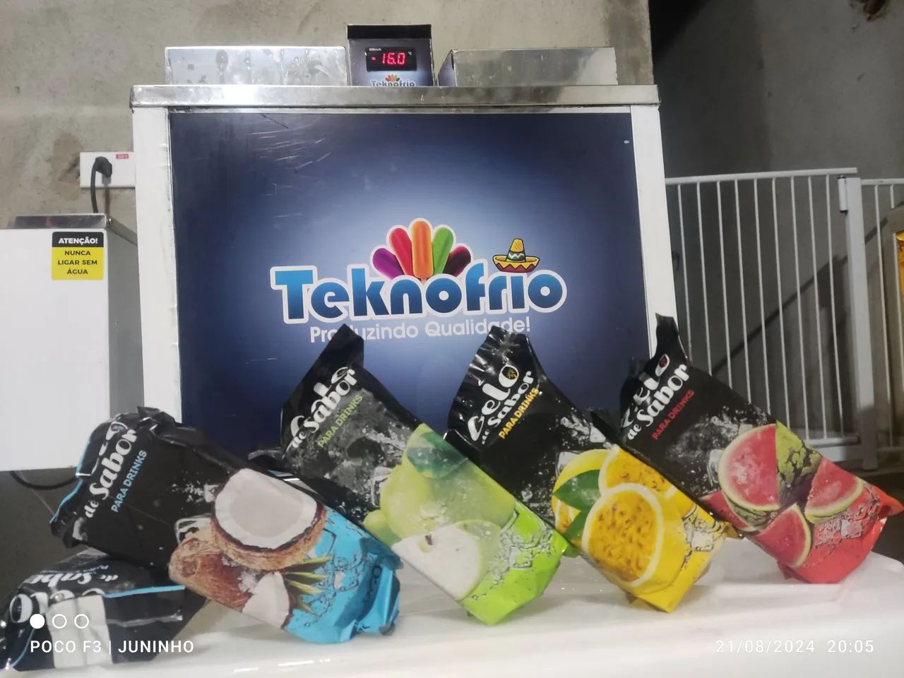Máquina de gelo teknofrio 